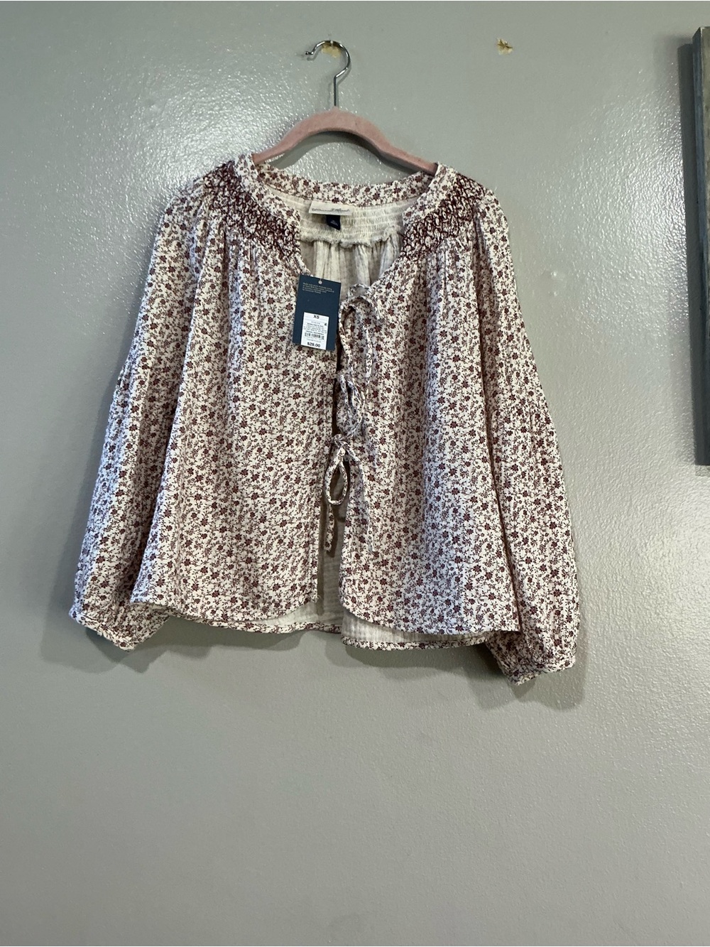 Women’s Raglan Long Sleeve Tie-Front Blouse.   Brown Floral.  XS - Picture 8 of 15
